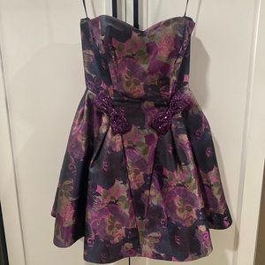 Betsy Johnson strapless dress